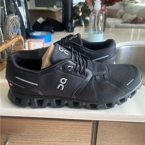 On Cloud Running Cloud 5 Men's Black Athletic Shoes